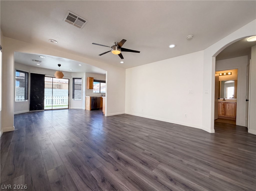 Photo 3 of 4818 Lone Grove Drive