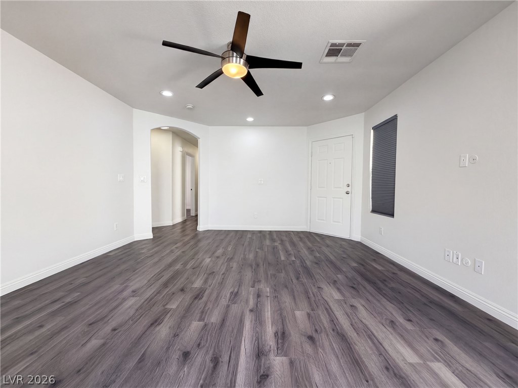 Photo 6 of 16, 4818 Lone Grove Drive