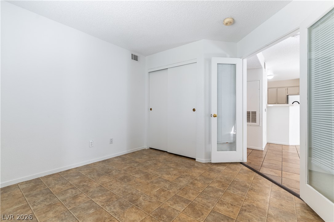 Photo 13 of 25, 701 Wheat Ridge Lane #101
