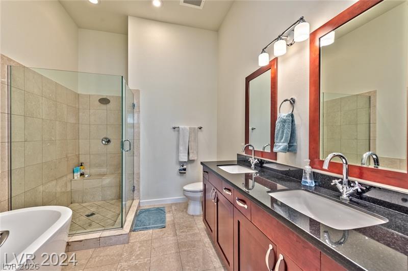 Photo 12 of 23, 4585 Dean Martin Drive #202