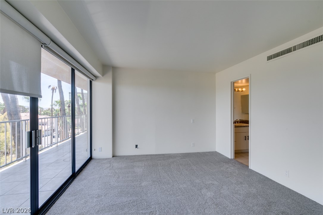 Photo 17 of 40, 3111 Bel Air Drive #4F