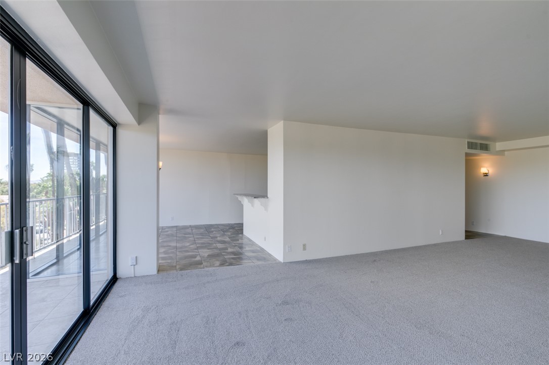 Photo 8 of 40, 3111 Bel Air Drive #4F