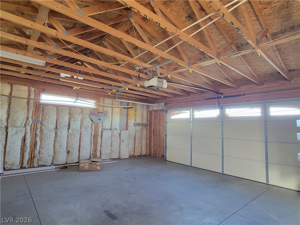 Photo 5 of 4140 W Victoria Street