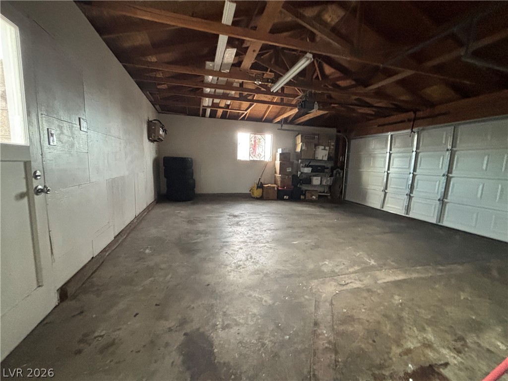 Photo 19 of 27, 6325 ELTON Avenue