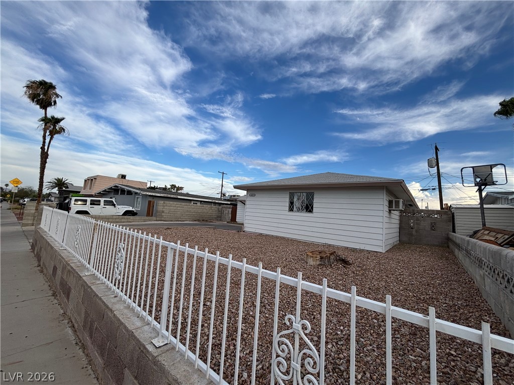Photo 4 of 6325 ELTON Avenue