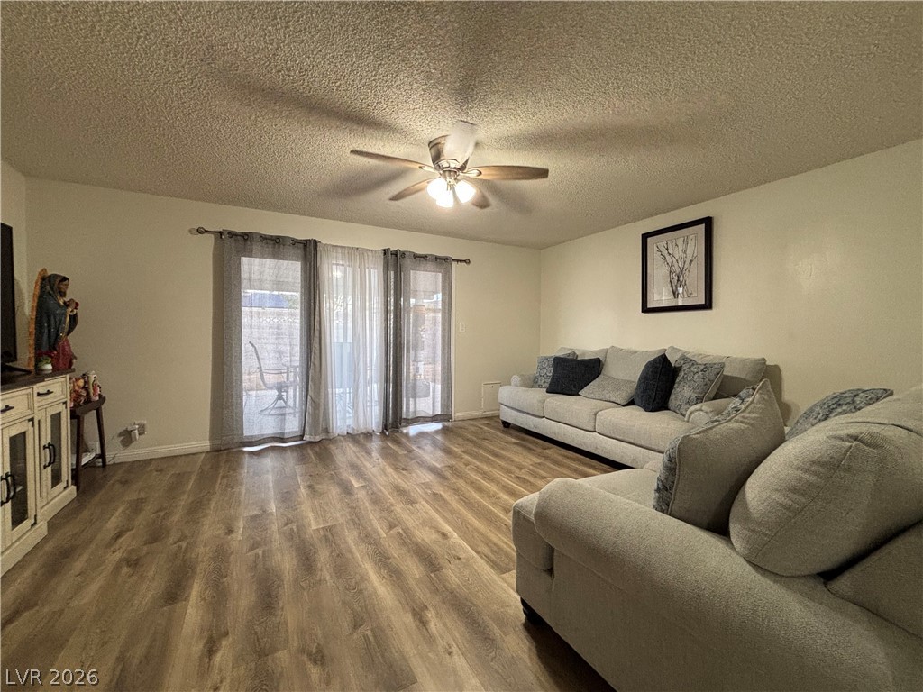 Photo 12 of 27, 6325 ELTON Avenue