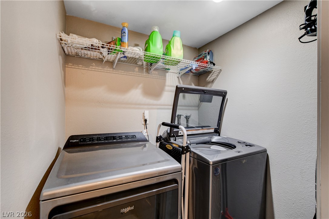 Photo 16 of 43, 5576 W Rochelle Avenue #32D