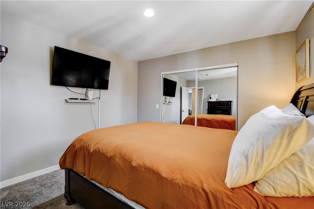 Photo 18 of 43, 5576 W Rochelle Avenue #32D