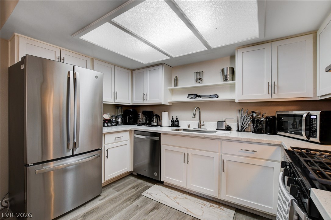 Photo 37 of 43, 5576 W Rochelle Avenue #32D