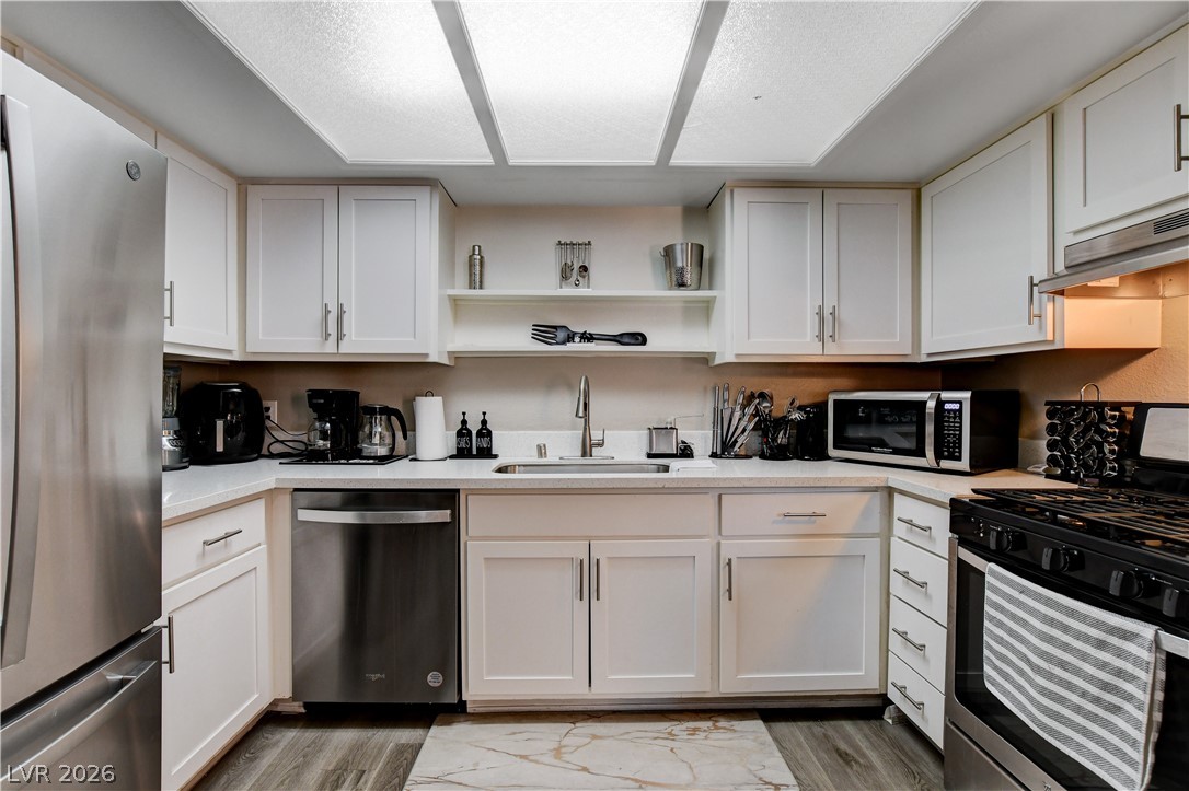 Photo 38 of 43, 5576 W Rochelle Avenue #32D