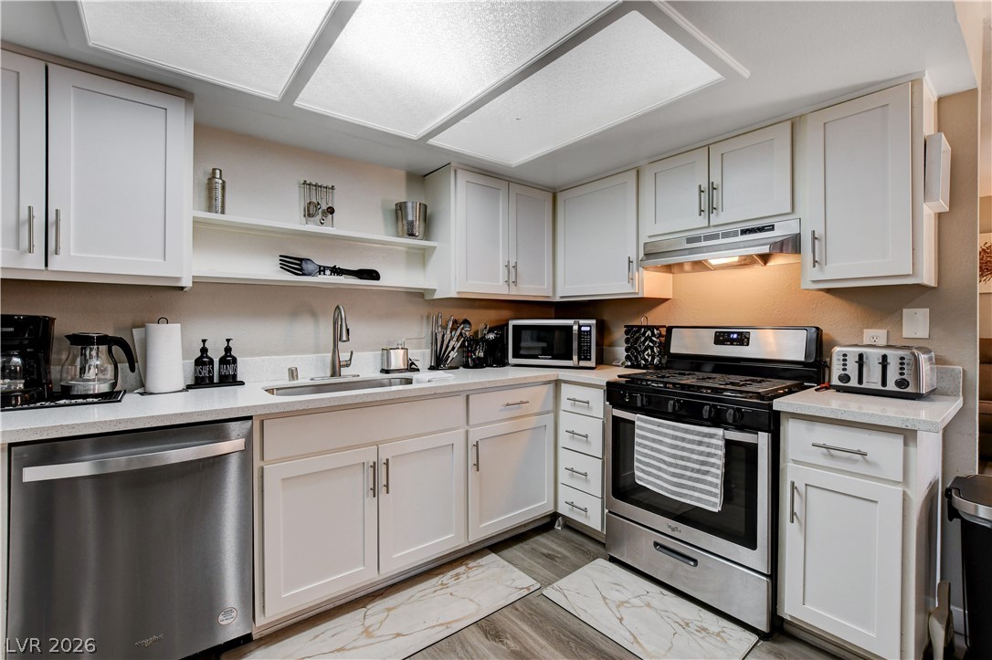 Photo 39 of 43, 5576 W Rochelle Avenue #32D