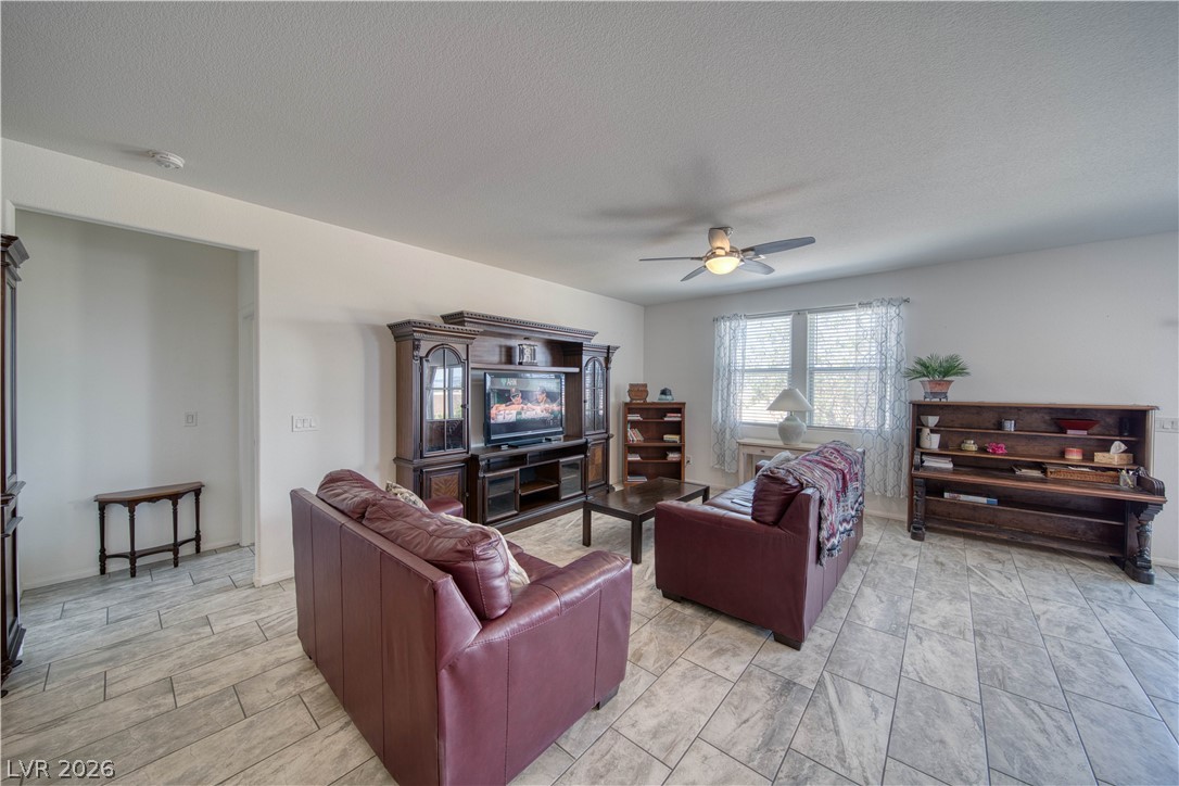 Photo 9 of 47, 5562 S Chippewa Street