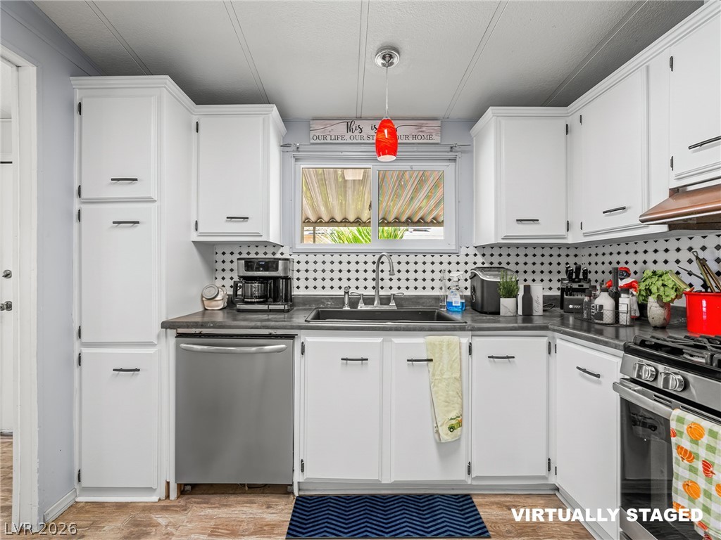 Photo 6 of 32, 3044 Gavilan Lane