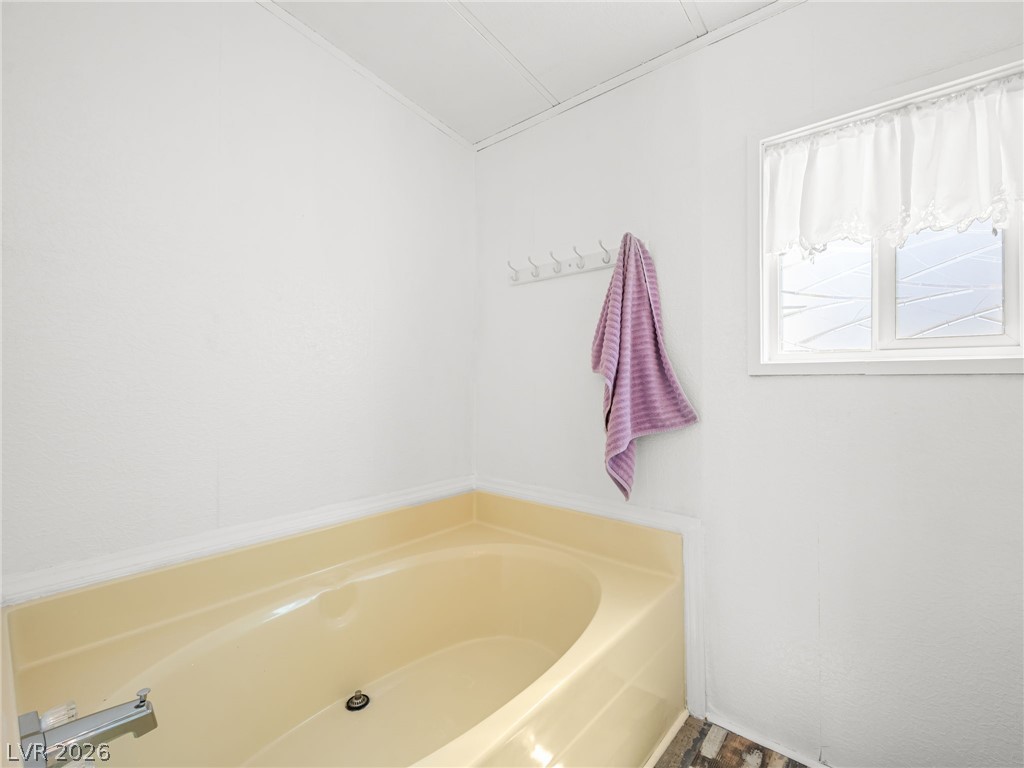 Photo 13 of 32, 3044 Gavilan Lane