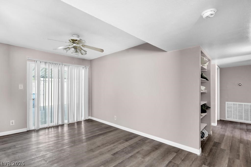Photo 11 of 29, 5908 Gipsy Avenue