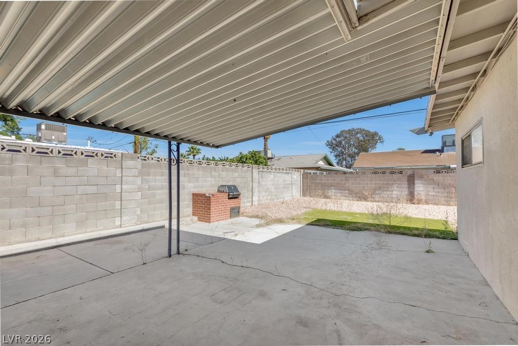 Photo 21 of 29, 5908 Gipsy Avenue