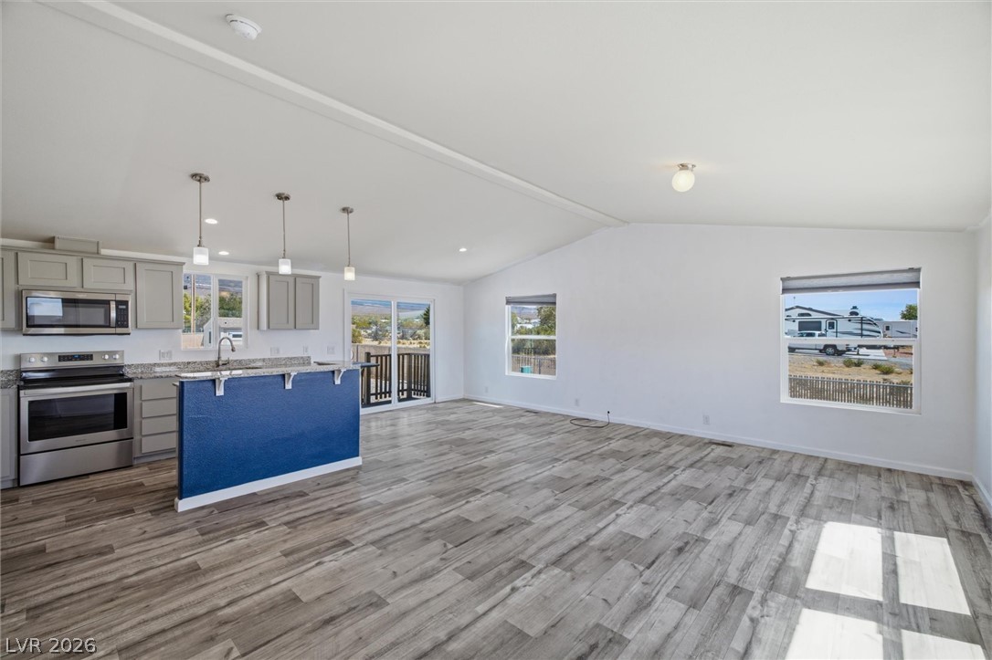 Photo 4 of 5361 Genoa Avenue