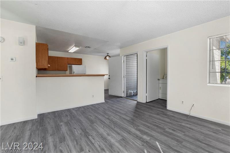Photo 3 of 2707 Aarondavid Drive
