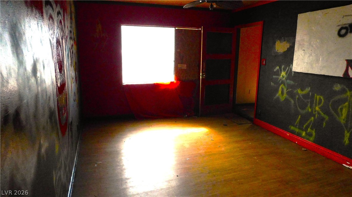 Photo 7 of 24, 1147 S 15th Street