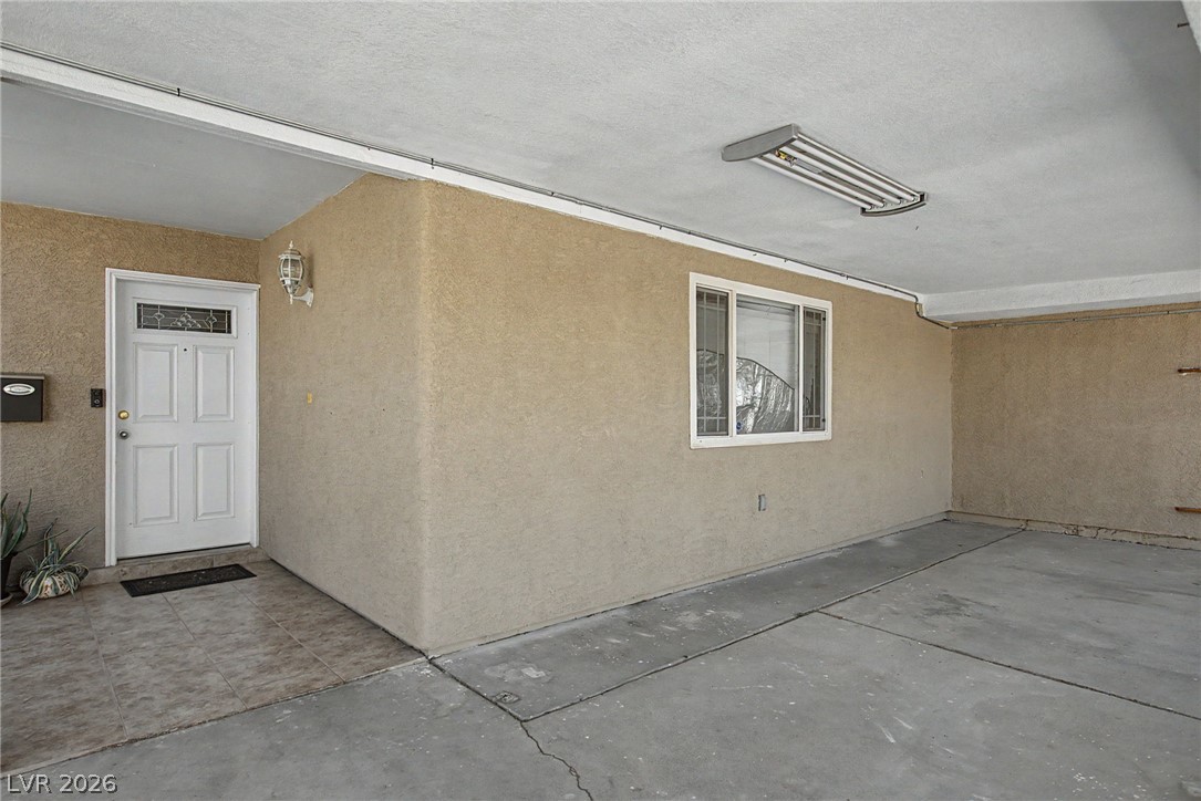 Photo 5 of 713 Vincent Way