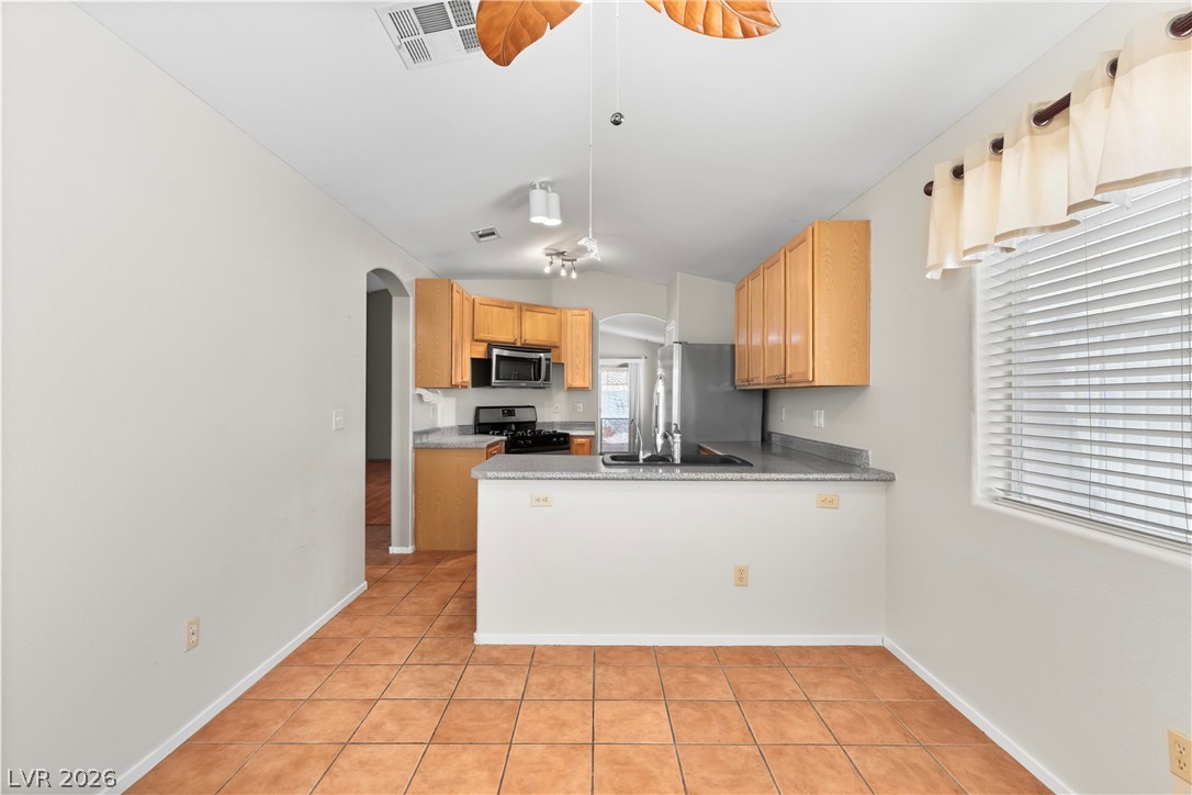 Photo 8 of 31, 593 Fox Chase Street