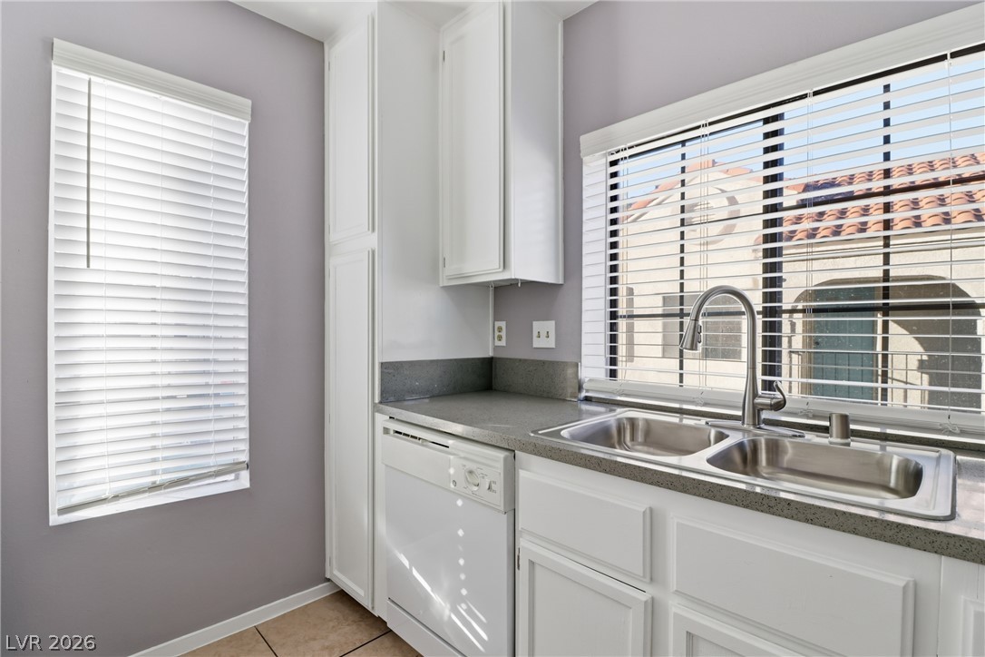 Photo 2 of 4836 Nara Vista Way #204