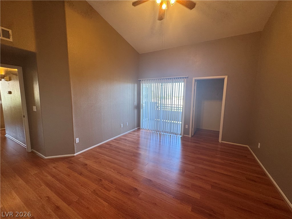 Photo 16 of 27, 9901 Trailwood Drive #2164