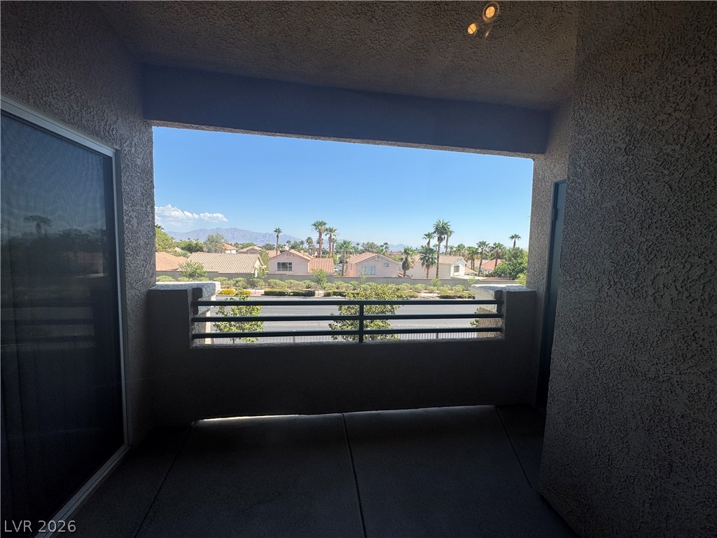 Photo 18 of 27, 9901 Trailwood Drive #2164