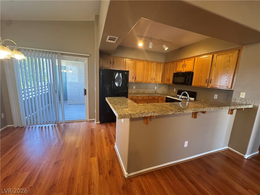 Photo 6 of 27, 9901 Trailwood Drive #2164