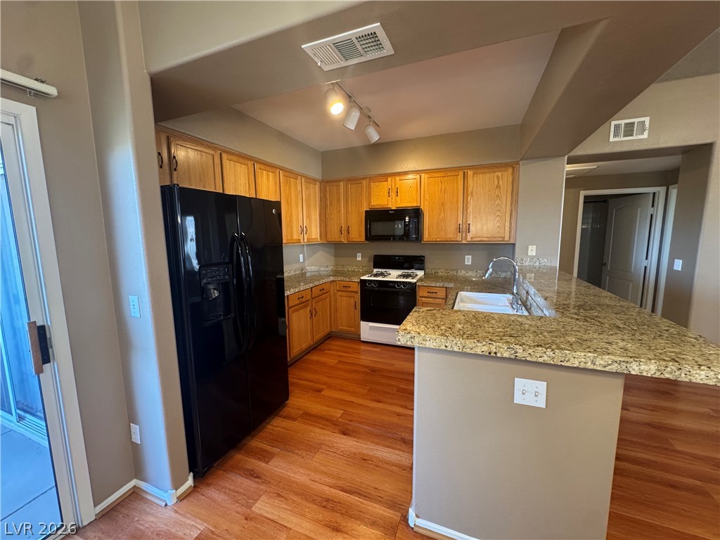 Photo 7 of 27, 9901 Trailwood Drive #2164