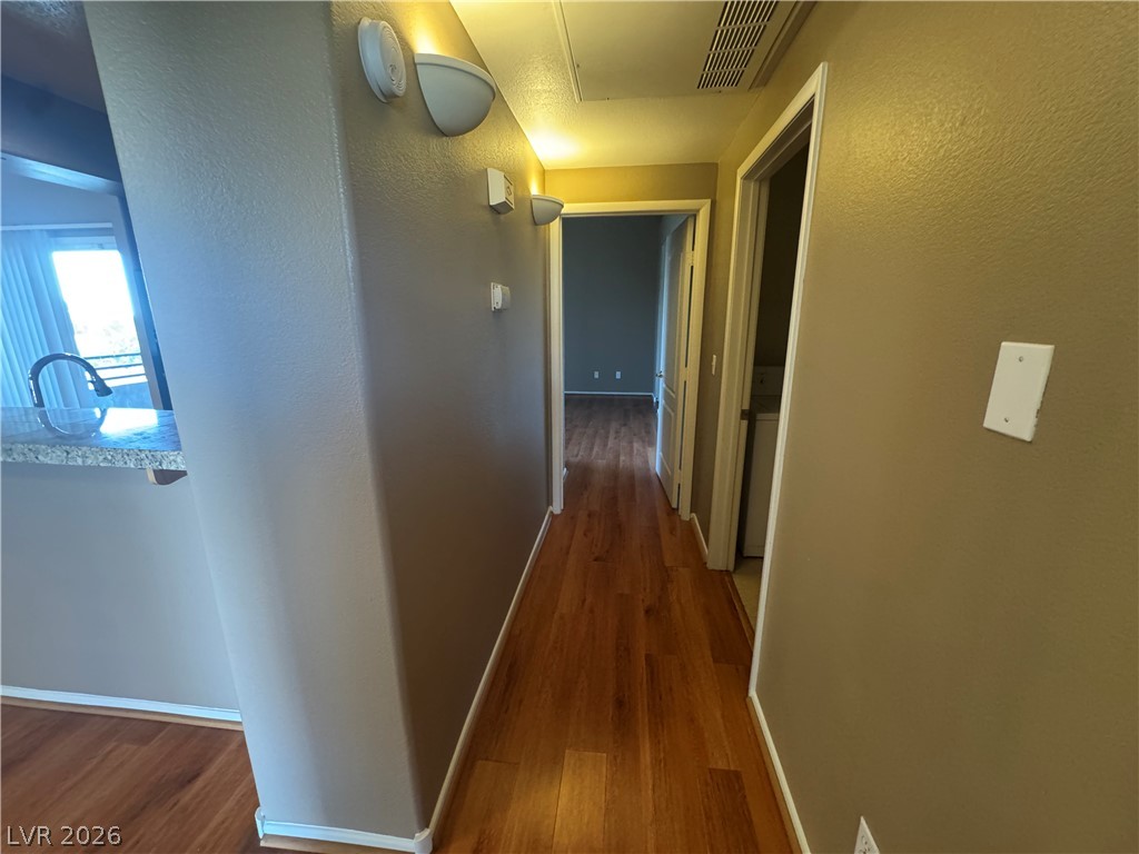 Photo 10 of 27, 9901 Trailwood Drive #2164