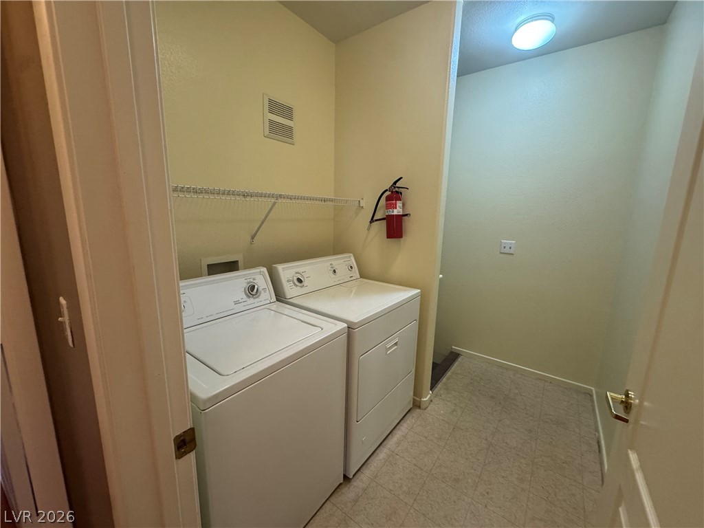 Photo 11 of 27, 9901 Trailwood Drive #2164