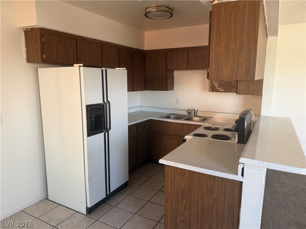 Photo 3 of 2728 Haddock Avenue