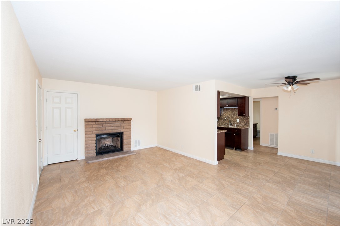Photo 8 of 27, 4391 Gannet Circle #11
