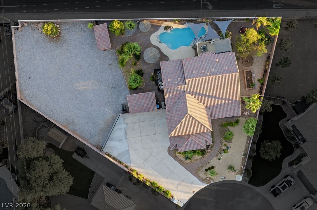 Photo 3 of 1720 Fairgate Court