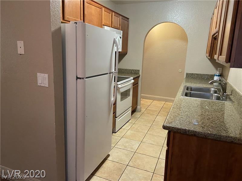 Photo 9 of 12, 1850 N Decatur Boulevard #102