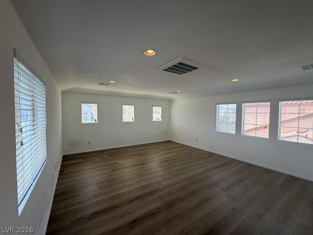 Photo 2 of 6522 Ditmars Street