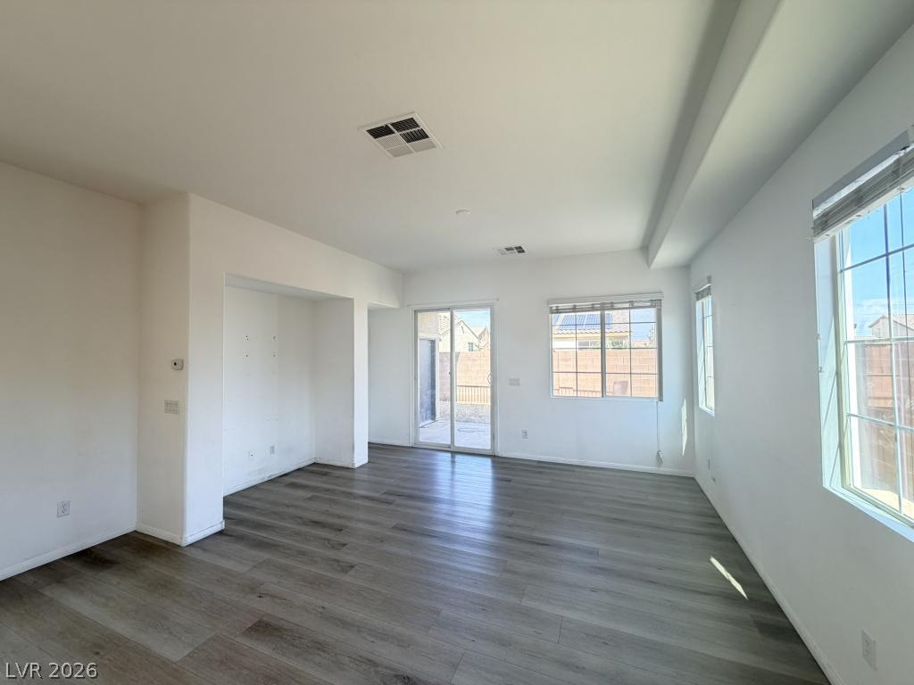 Photo 14 of 20, 6522 Ditmars Street