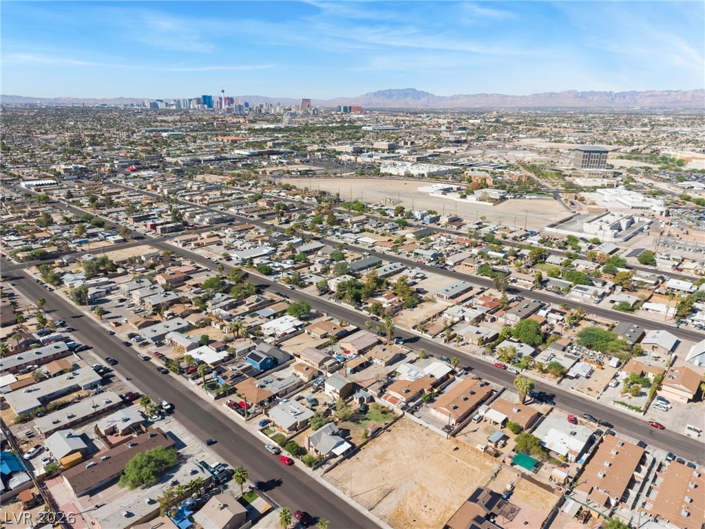 Photo 15 of 25, 2315 MCCarran