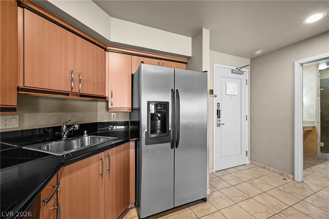 Photo 4 of 211 E Flamingo Road #1407