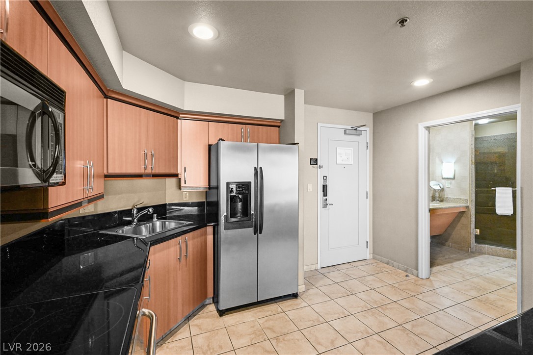 Photo 6 of 22, 211 E Flamingo Road #1407