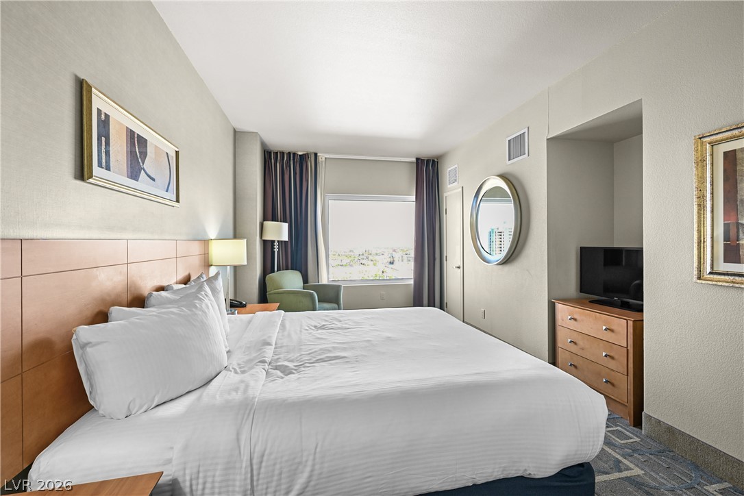 Photo 15 of 22, 211 E Flamingo Road #1407