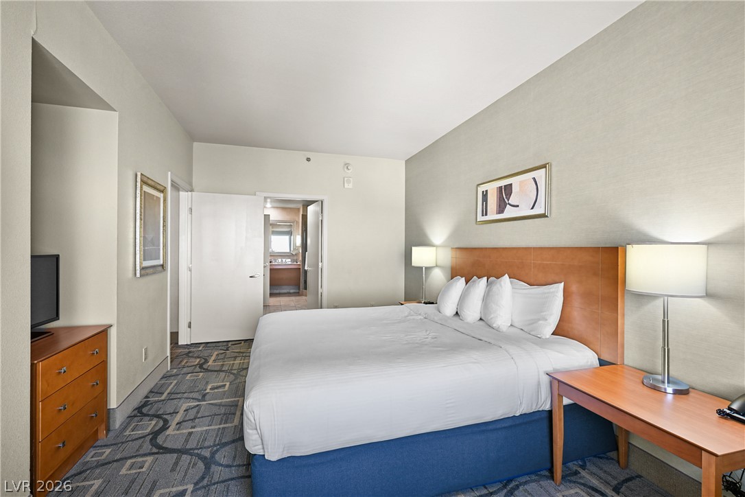 Photo 16 of 22, 211 E Flamingo Road #1407
