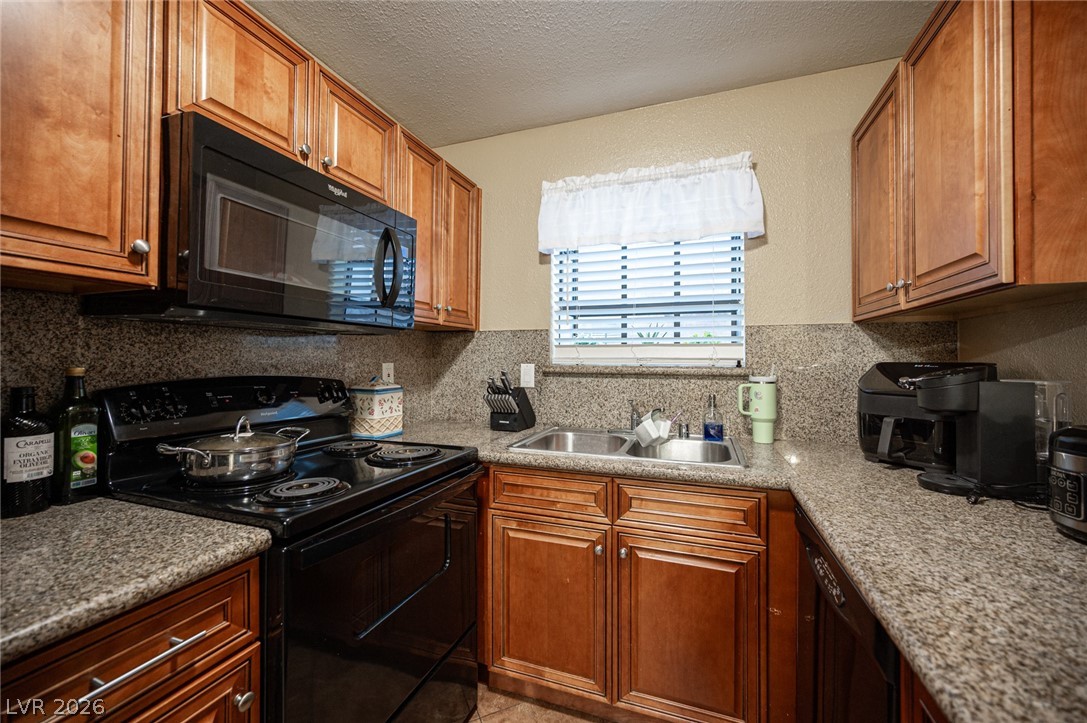 Photo 14 of 31, 2969 Juniper Hills Boulevard #103