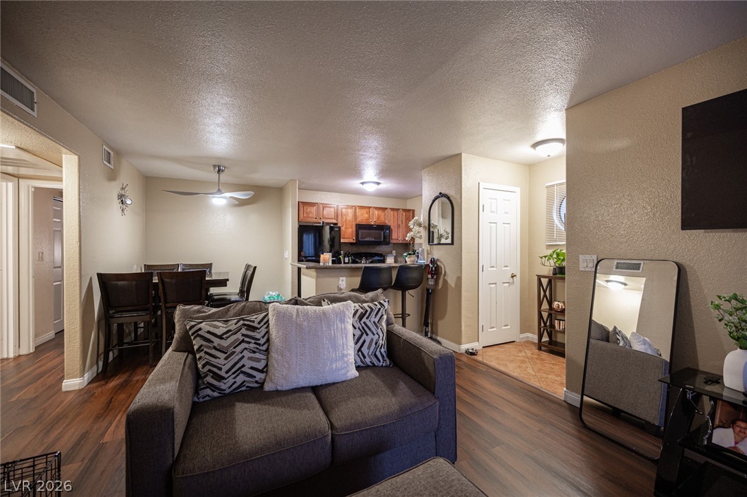 Photo 8 of 31, 2969 Juniper Hills Boulevard #103