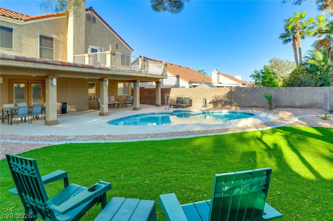 Photo 5 of 1045 Thornfield Lane