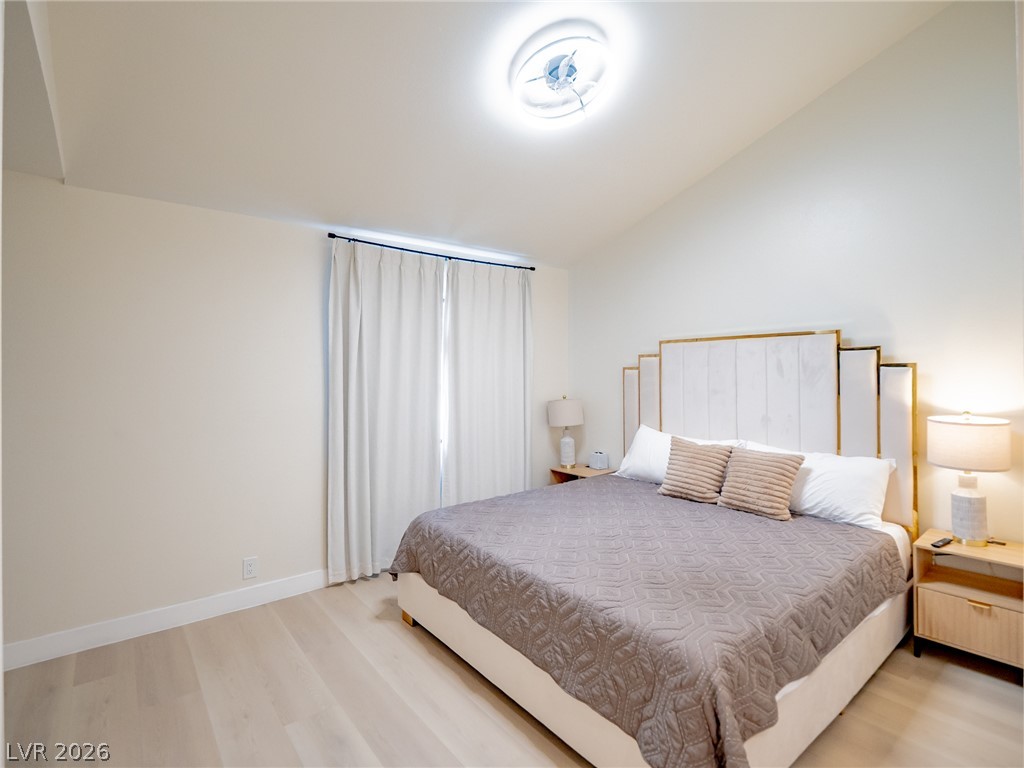 Photo 12 of 33, 1701 E Katie Avenue #72