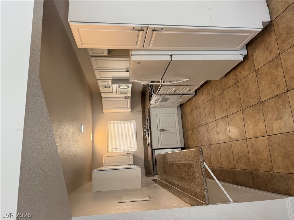Photo 6 of 17, 1620 Cordoba Lane