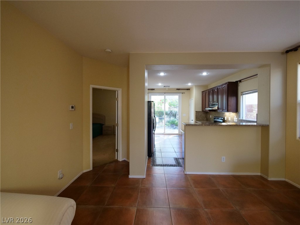 Photo 5 of 924 Percy Arms Street