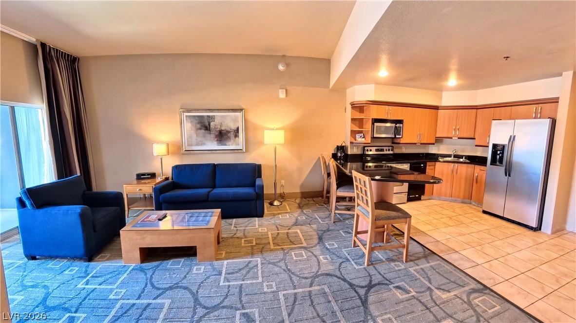 Photo 10 of 20, 211 E Flamingo Road #817